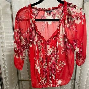 Red express 3/4 sleeve floral blouse